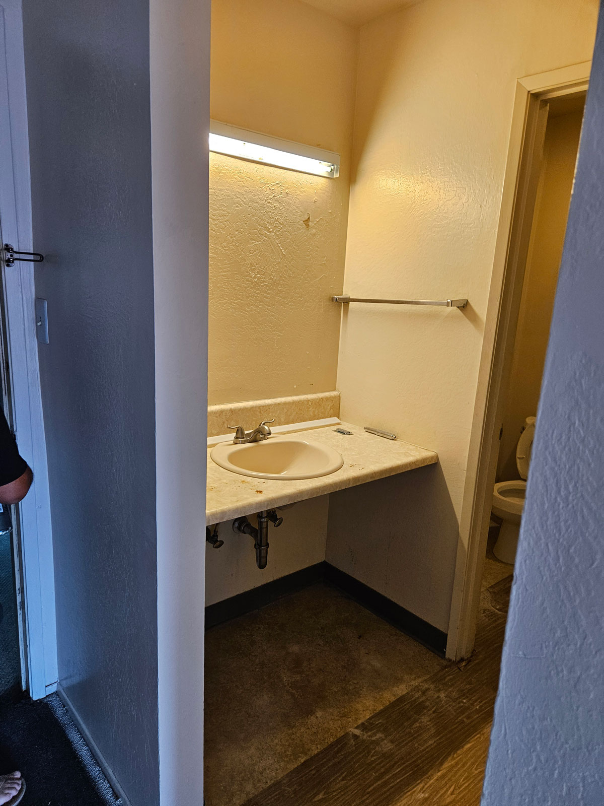 Tracy Rehab, Commercial 1